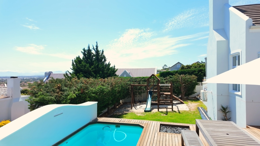 3 Bedroom Property for Sale in Dennegeur Western Cape